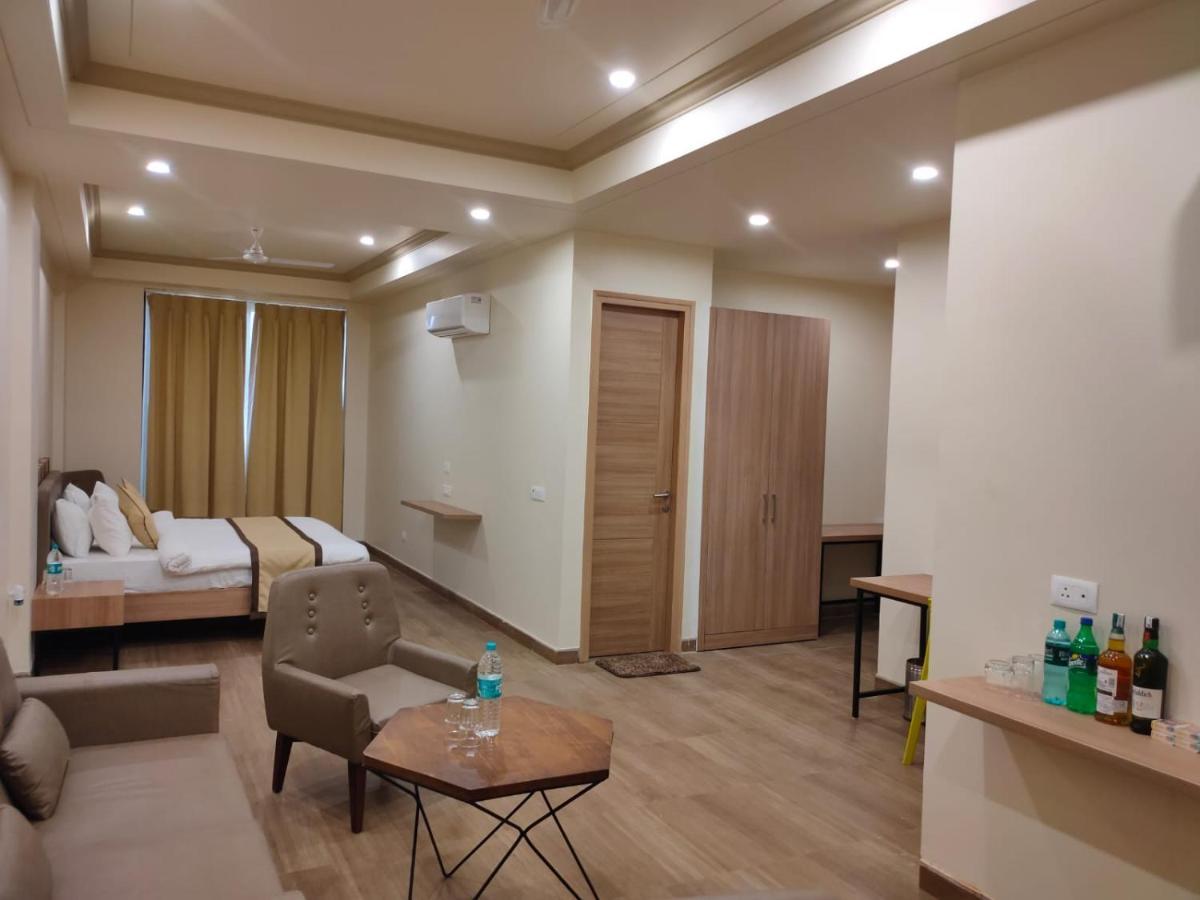 Hotel The Golf 1 Лакхнау Экстерьер фото