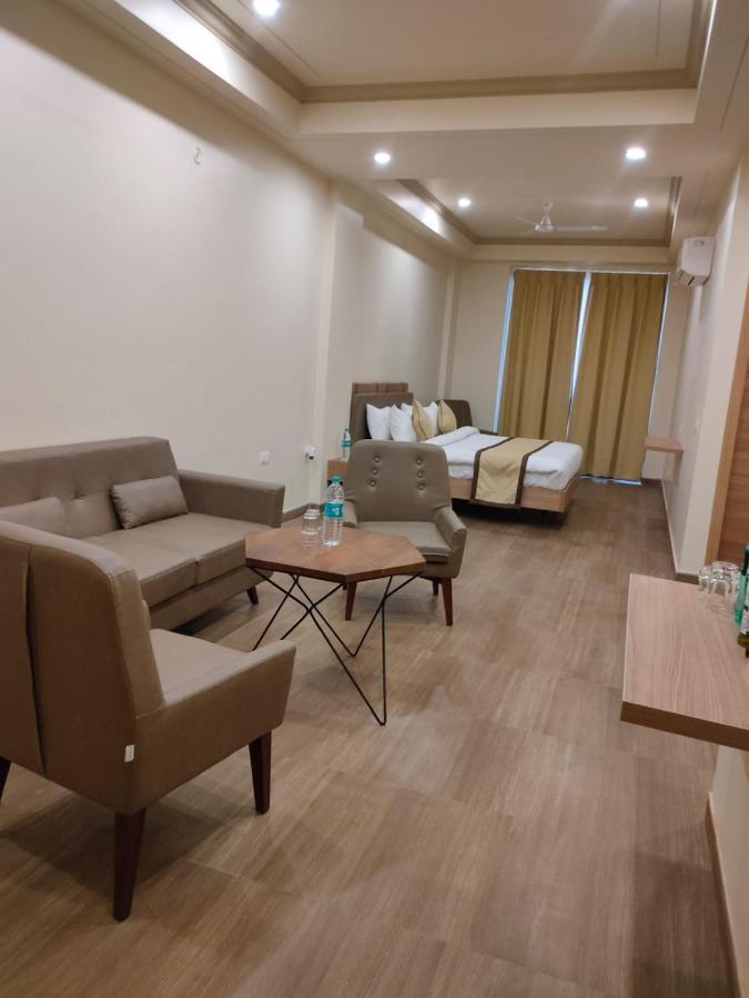 Hotel The Golf 1 Лакхнау Экстерьер фото