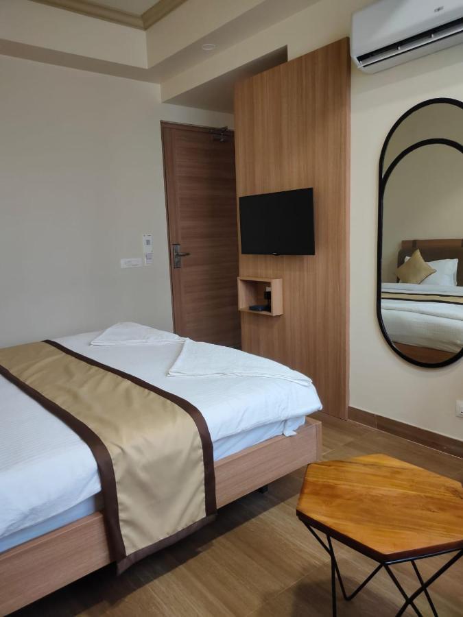 Hotel The Golf 1 Лакхнау Экстерьер фото